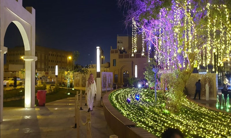 CONCRETE DECORATIVE LIGHTING - AL KOUT DISTRICT GARDEN