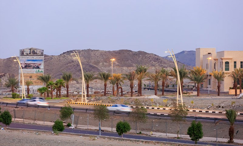 MAKKA GATE LIGHTING